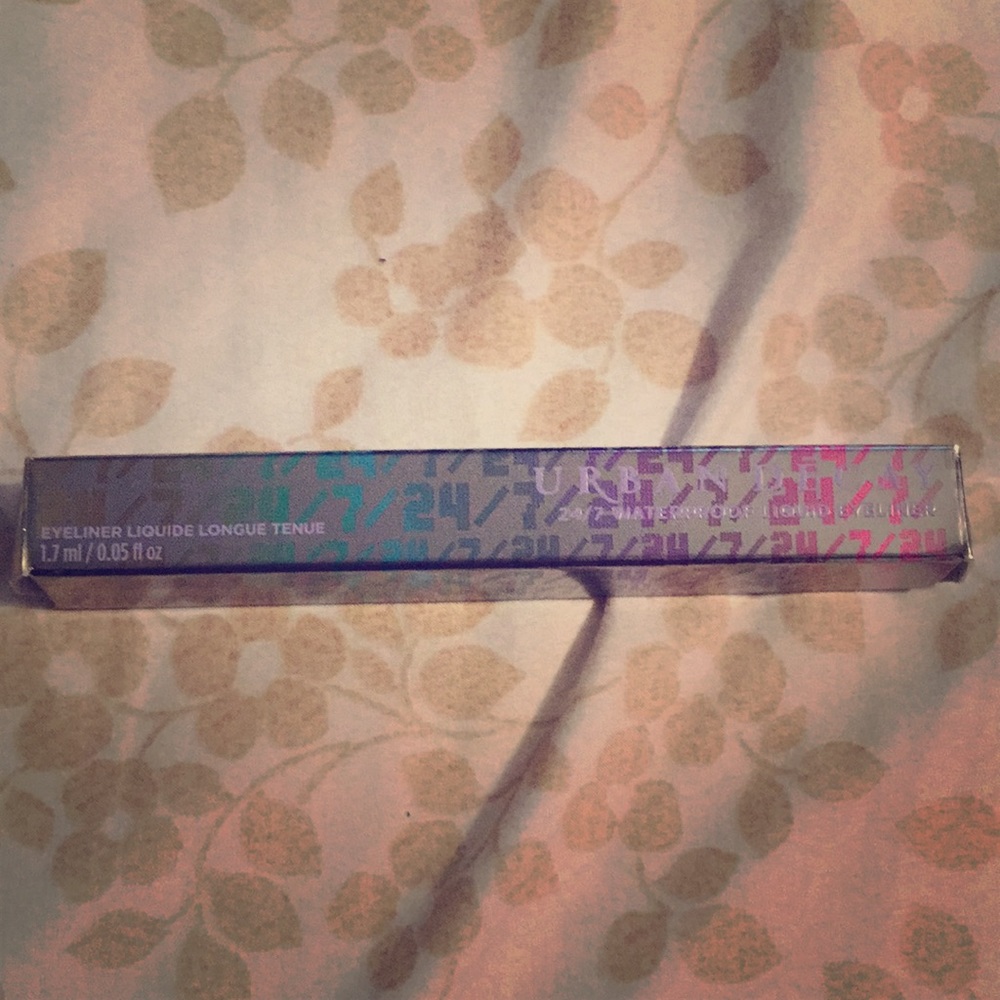 Urban decay black eyeliner
